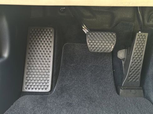 Certified 2025 Genesis GV80 3.5T Prestige AWD/4WD image 18