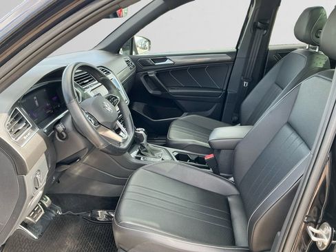 Used 2022 Volkswagen Tiguan SE R-Line AWD/4WD image 9