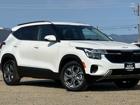 Used 2024 Kia Seltos S AWD/4WD image 2