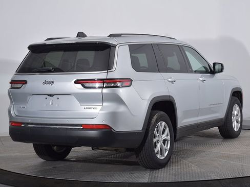 Used 2023 Jeep Grand Cherokee L Limited AWD/4WD image 4