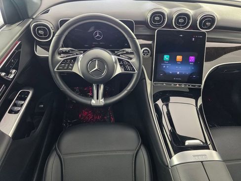 Certified 2025 Mercedes-Benz GLC 300 image 13