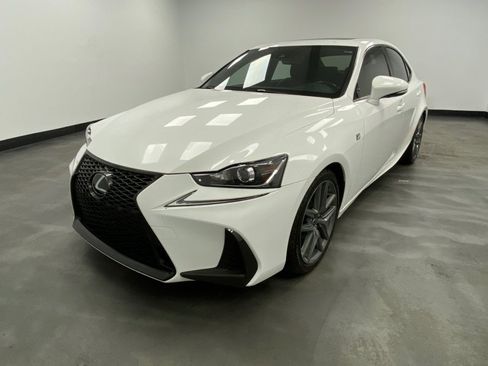 Used 2018 Lexus IS 300 AWD image 8
