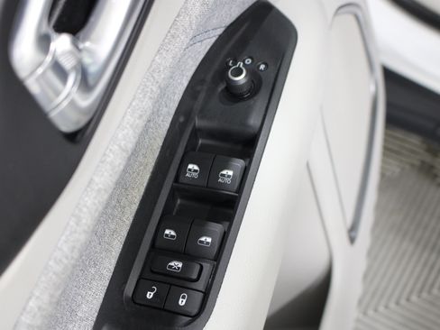 Used 2022 Jeep Compass Latitude AWD/4WD image 7