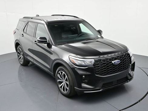Used 2025 Ford Explorer ST-Line AWD/4WD image 21