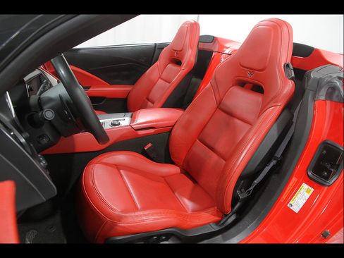Used 2014 Chevrolet Corvette Stingray Convertible w/ 3LT Preferred Equipment Group RWD image 7