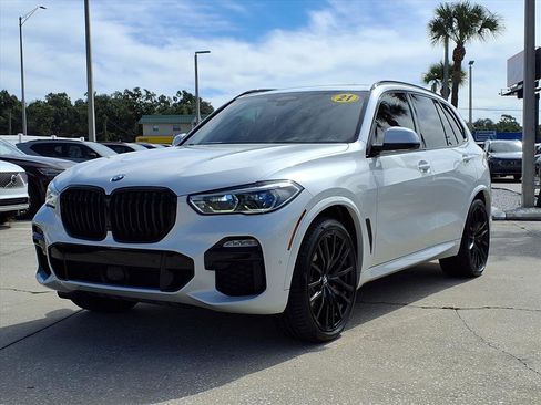 Used 2021 BMW X5 M50i w/ Executive Package image 3