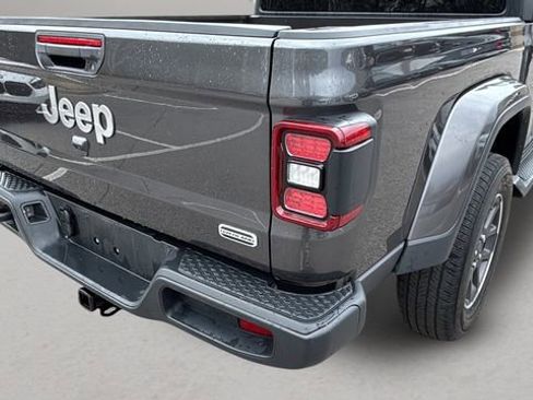 Used 2023 Jeep Gladiator Overland w/ Popular Equipment Package image 30
