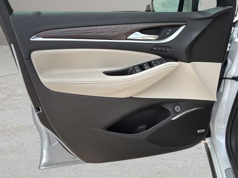 Used 2023 Buick Enclave Avenir w/ Avenir Technology Package image 16