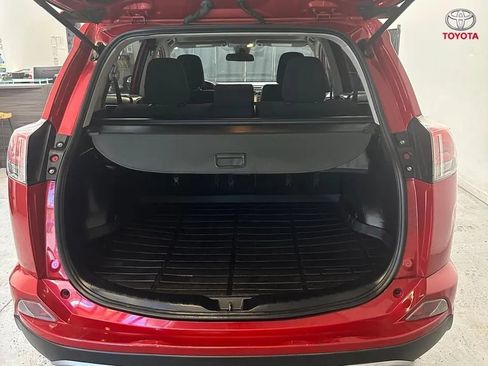 Used 2017 Toyota RAV4 XLE w/ Carpet Mat Package FWD image 7