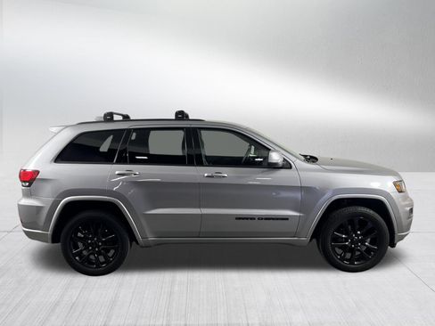 Used 2020 Jeep Grand Cherokee Altitude AWD/4WD image 8