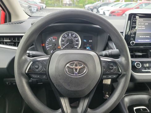 Used 2020 Toyota Corolla LE image 23