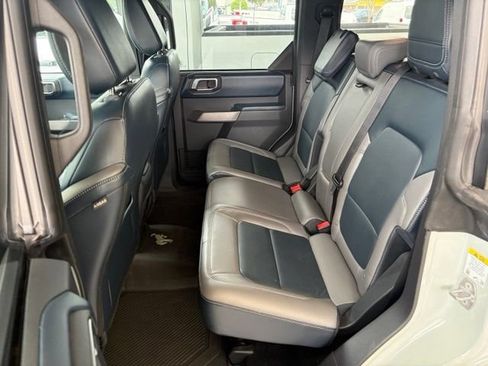 Used 2022 Ford Bronco Outer Banks AWD/4WD image 15