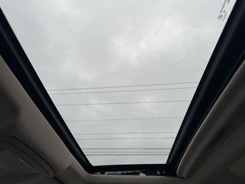 Used 2017 GMC Yukon SLT w/ Open Road Package image 17