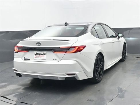 Used 2025 Toyota Camry XSE w/ Premium Plus Package image 21