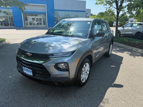 Used 2023 Chevrolet TrailBlazer LS FWD image 9