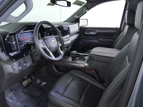 Used 2024 Chevrolet Silverado 1500 LTZ AWD/4WD image 19