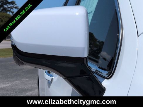 New 2026 GMC Yukon Denali AWD/4WD image 11