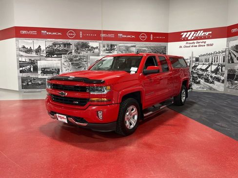 Used 2017 Chevrolet Silverado 1500 LT w/ All Star Edition AWD/4WD image 7