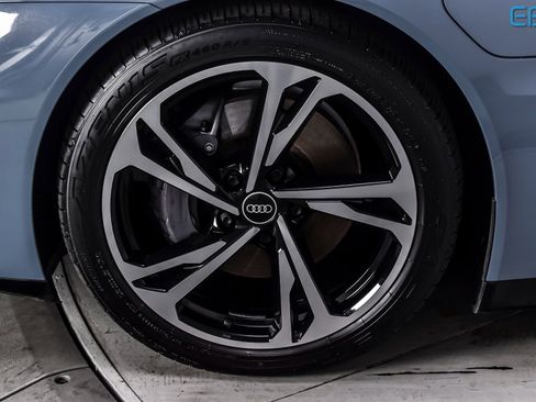 Used 2022 Audi e-tron GT Premium Plus w/ Performance Package image 10
