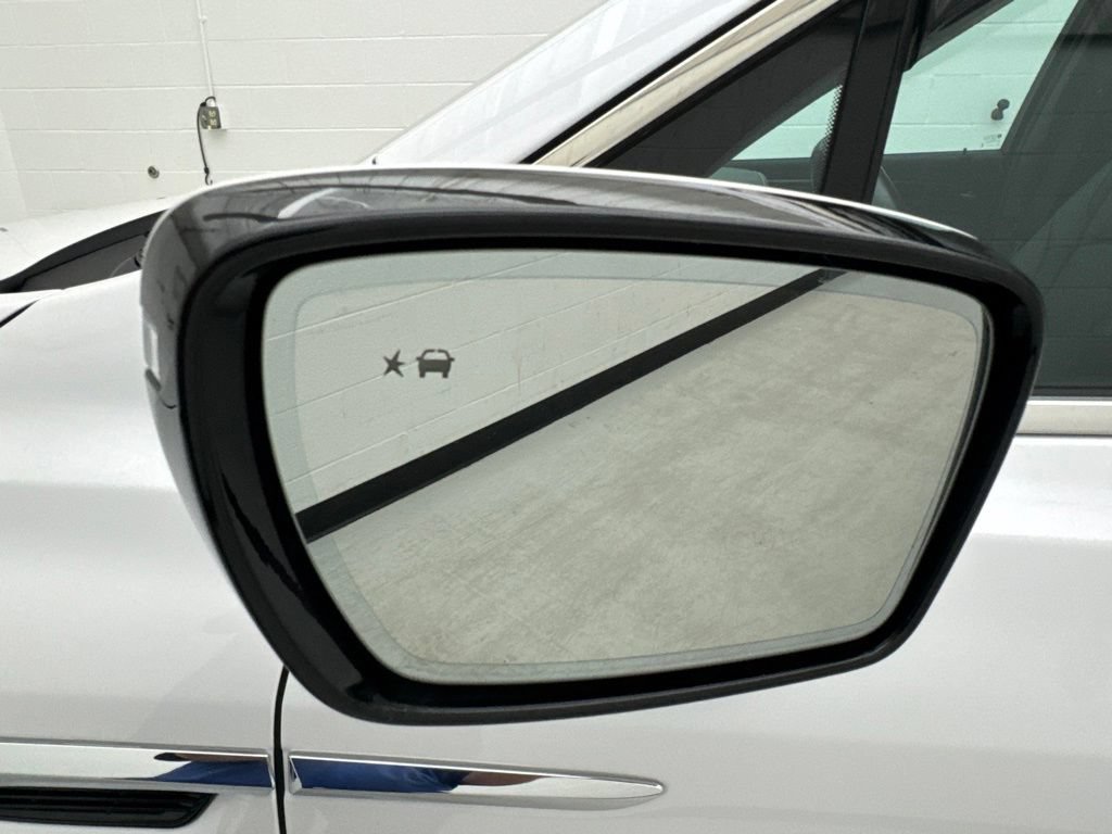 Used 2024 Buick Enclave Essence w/ Sport Touring Edition FWD image 17
