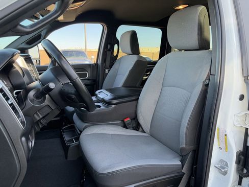 Used 2024 RAM 2500 Big Horn image 25