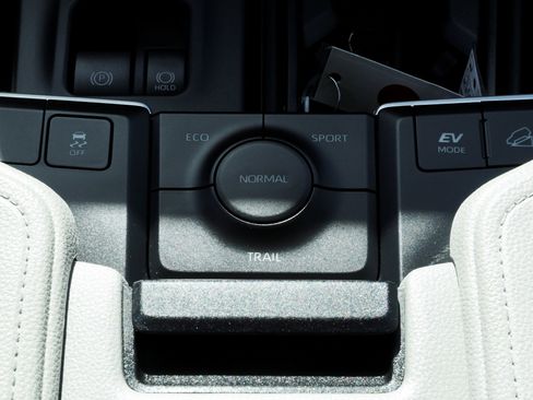 Certified 2024 Toyota Grand Highlander AWD Hybrid image 38