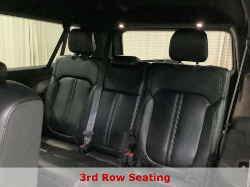 Used 2024 Jeep Wagoneer L Series II w/ Flexible Seating Group AWD/4WD image 23