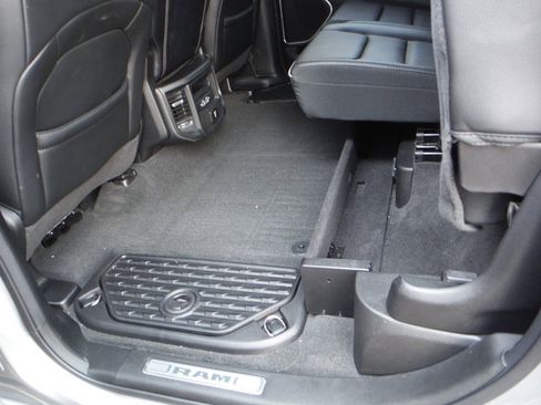 Used 2022 RAM 1500 Laramie AWD/4WD image 63