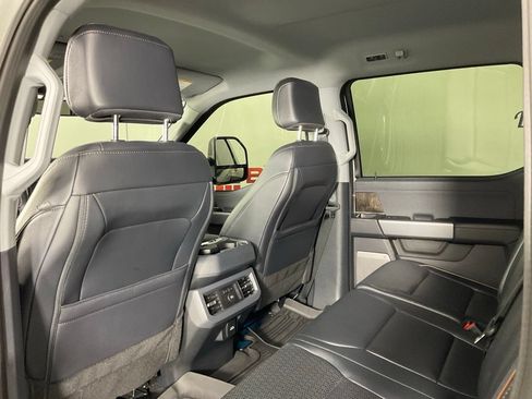 Used 2025 Ford F250 Lariat w/ Black Appearance Package AWD/4WD image 15
