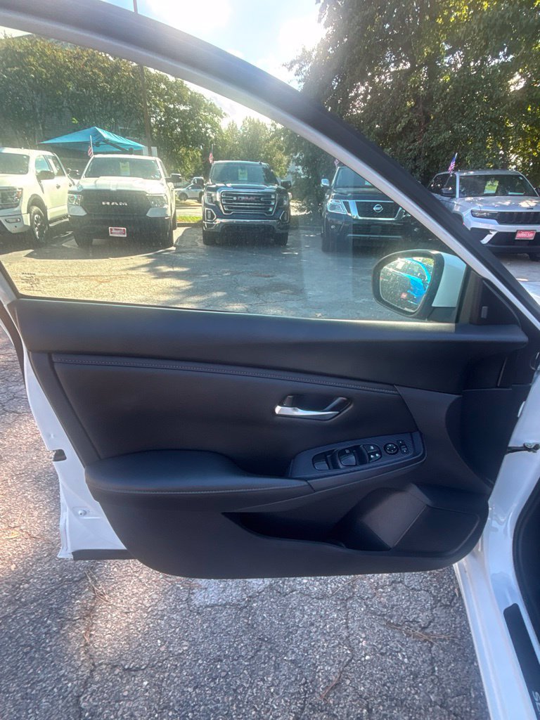 Used 2024 Nissan Sentra SV FWD image 22