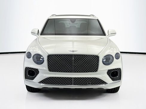 Used 2022 Bentley Bentayga image 2