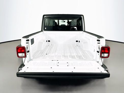 New 2026 Jeep Gladiator Sport image 16