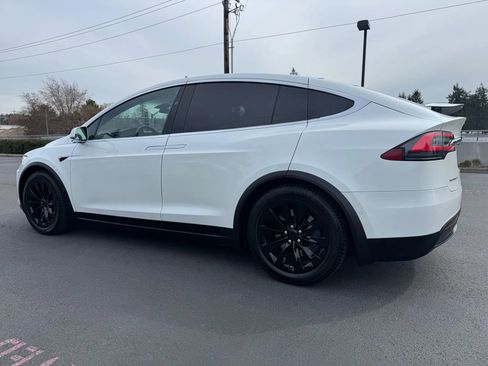 Used 2017 Tesla Model X 75D image 7