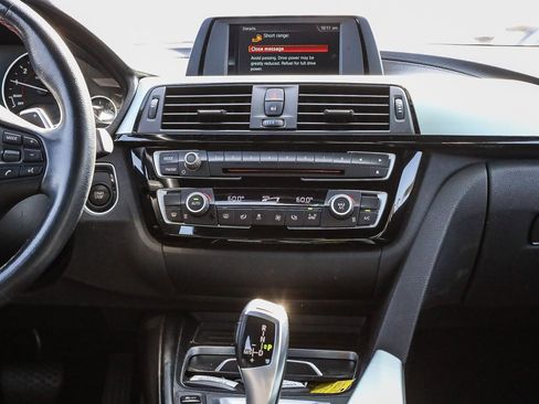 Used 2018 BMW 330e image 13