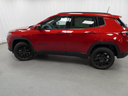 New 2026 Jeep Compass Latitude image 14
