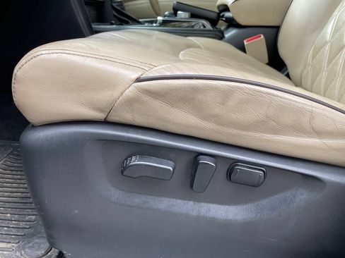Used 2021 Nissan Armada Platinum w/ Captain's Chairs Package RWD image 10