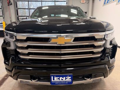 Used 2022 Chevrolet Silverado 1500 High Country w/ Z71 Off-Road Package