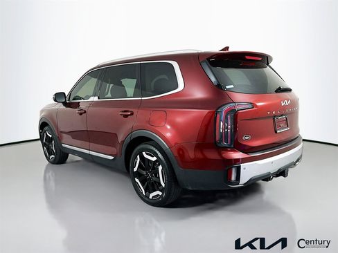 Certified 2024 Kia Telluride EX w/ EX Captain's Chair Package image 7