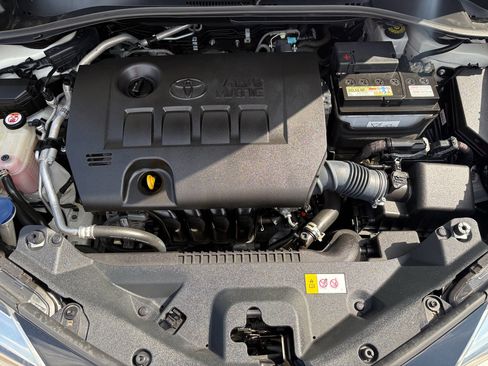 Used 2021 Toyota C-HR LE image 27