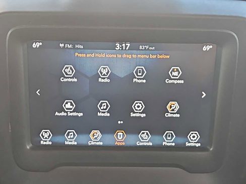 Used 2018 Jeep Renegade Latitude w/ Cold Weather Group image 19