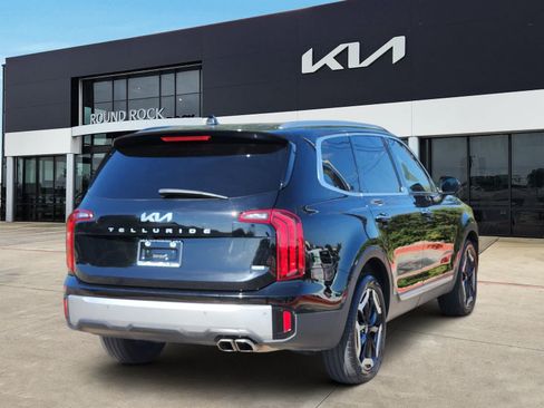 Certified 2024 Kia Telluride S w/ S Sunroof Package AWD/4WD image 5