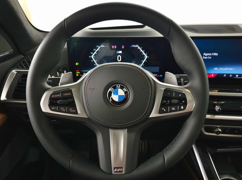 Used 2026 BMW X7 xDrive40i w/ M Sport Package AWD/4WD image 15