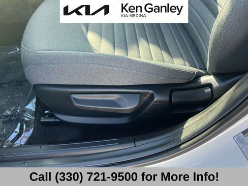 Certified 2025 Kia K4 EX image 29