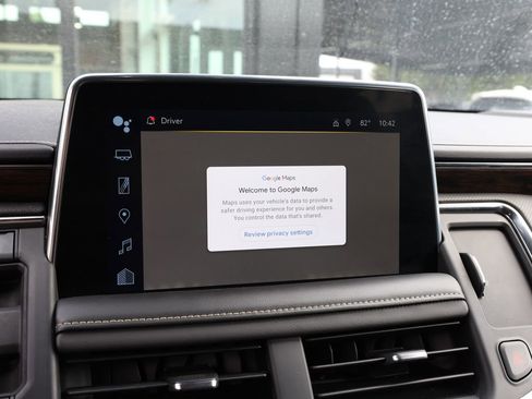 Used 2023 Chevrolet Suburban Premier image 32