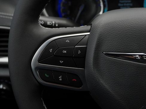 New 2026 Chrysler Pacifica Select FWD image 25