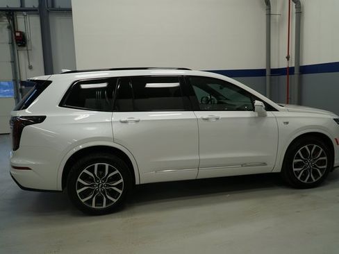 New 2025 Cadillac XT6 Sport image 7