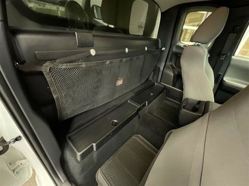 Used 2019 Toyota Tacoma SR image 22