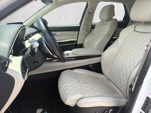Used 2023 Genesis GV70 3.5T Sport w/ Sport Prestige Package AWD/4WD image 10