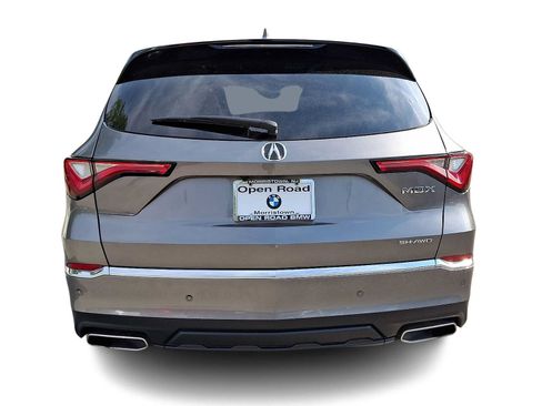 Used 2023 Acura MDX SH-AWD w/ Technology Package image 5