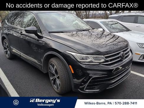 Used 2024 Volkswagen Tiguan SEL R-Line image 2